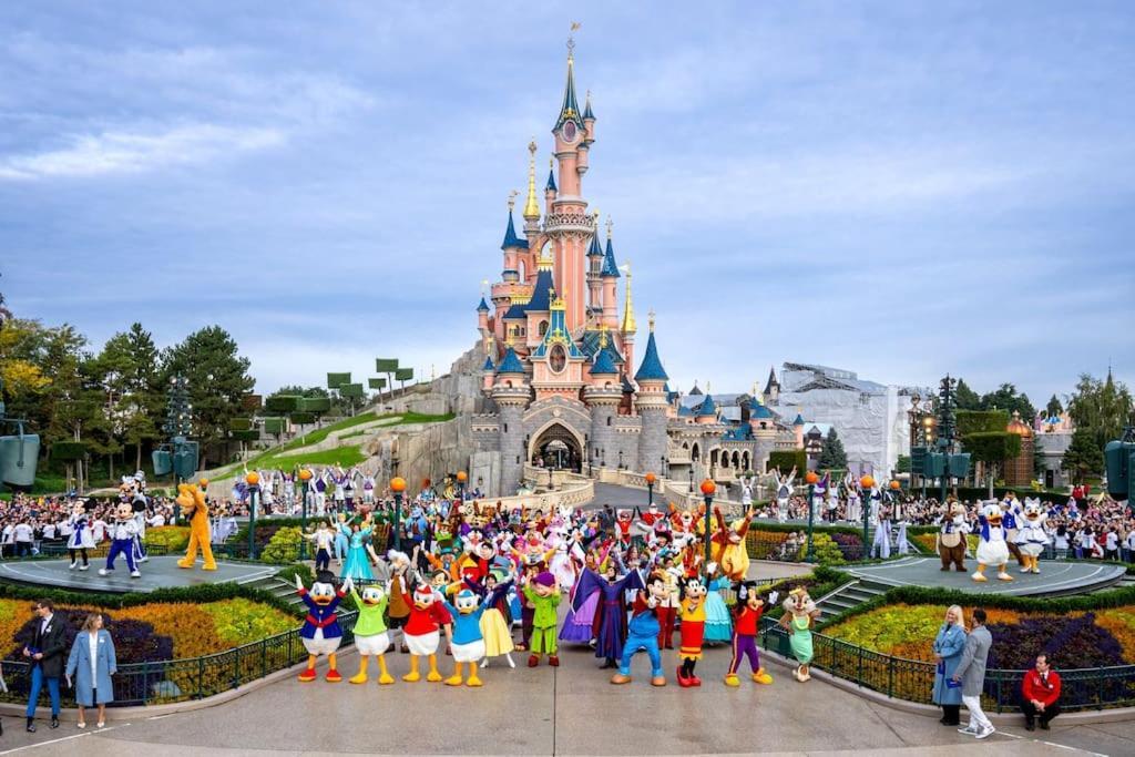 Disney 'Xperience - Parc 10 Min - 3Pers エスブリー エクステリア 写真
